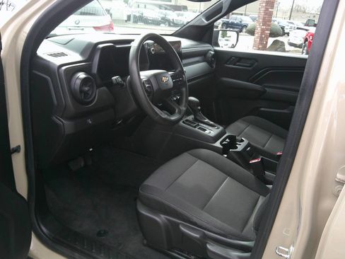 Used 2023 Chevrolet Colorado W/T image 12