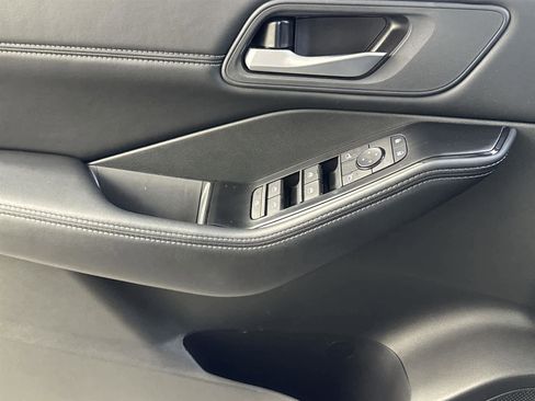 Used 2026 Nissan Rogue SV w/ SV Premium Package image 21