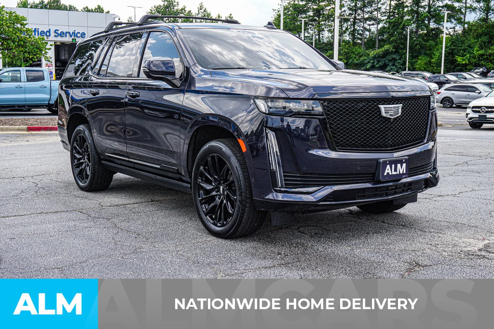 Used 2023 Cadillac Escalade Sport Platinum w/ LPO, ONYX Package AWD/4WD image 5