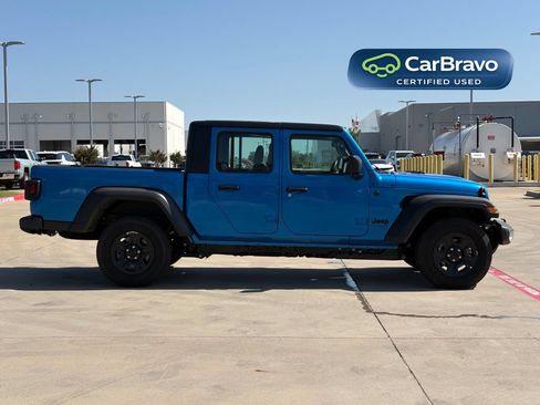 Used 2026 Jeep Gladiator Sport AWD/4WD image 8