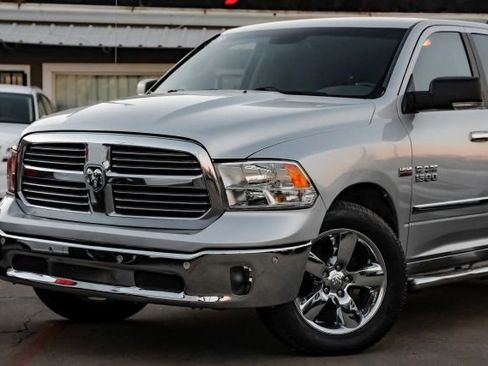 Used 2018 RAM 1500 Lone Star image 5