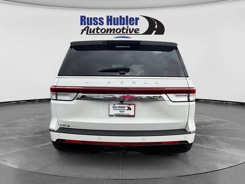 Used 2022 Lincoln Navigator Reserve AWD/4WD image 4