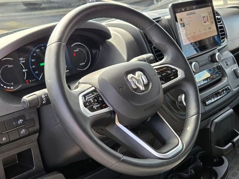 Used 2024 RAM ProMaster 3500 w/ Delivery Van Package FWD image 23