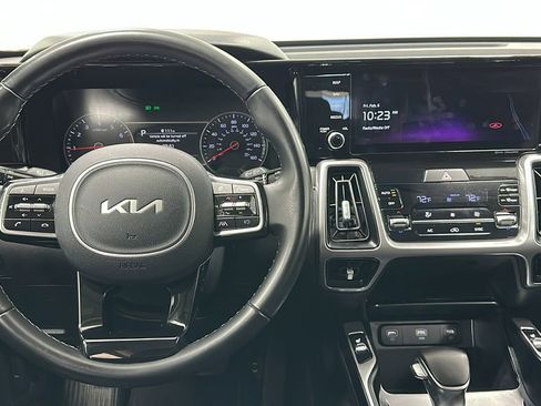 Used 2022 Kia Sorento S image 11
