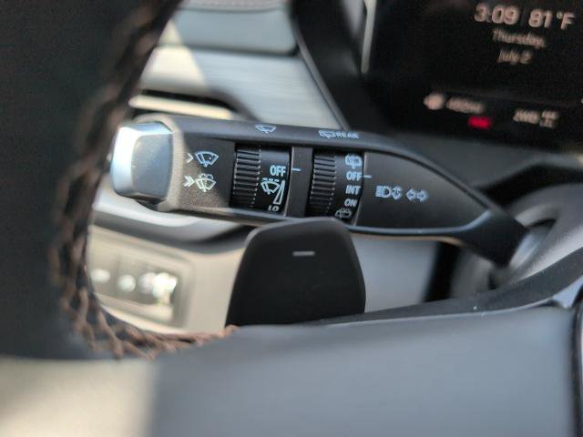 New 2026 GMC Acadia AT4 w/ Luxury Package AWD/4WD image 30