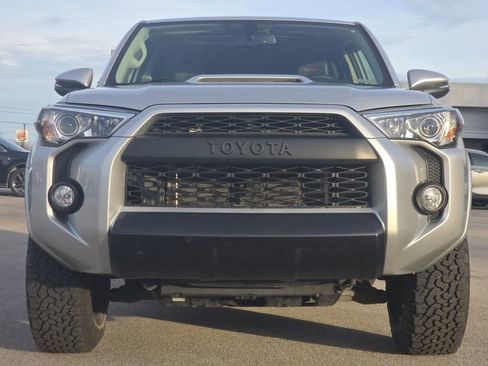 Used 2018 Toyota 4Runner TRD Off-Road Premium image 2