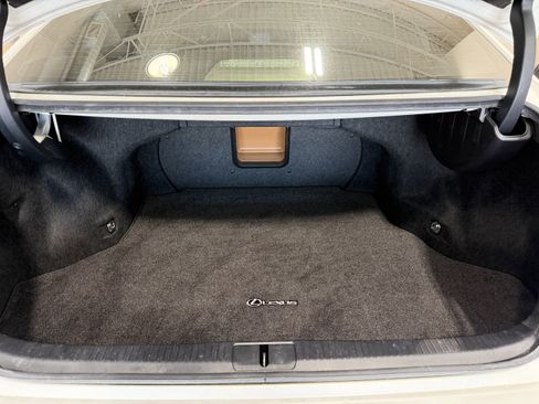 Used 2016 Lexus ES 350 w/ Luxury Package w/Wood Trim FWD image 32