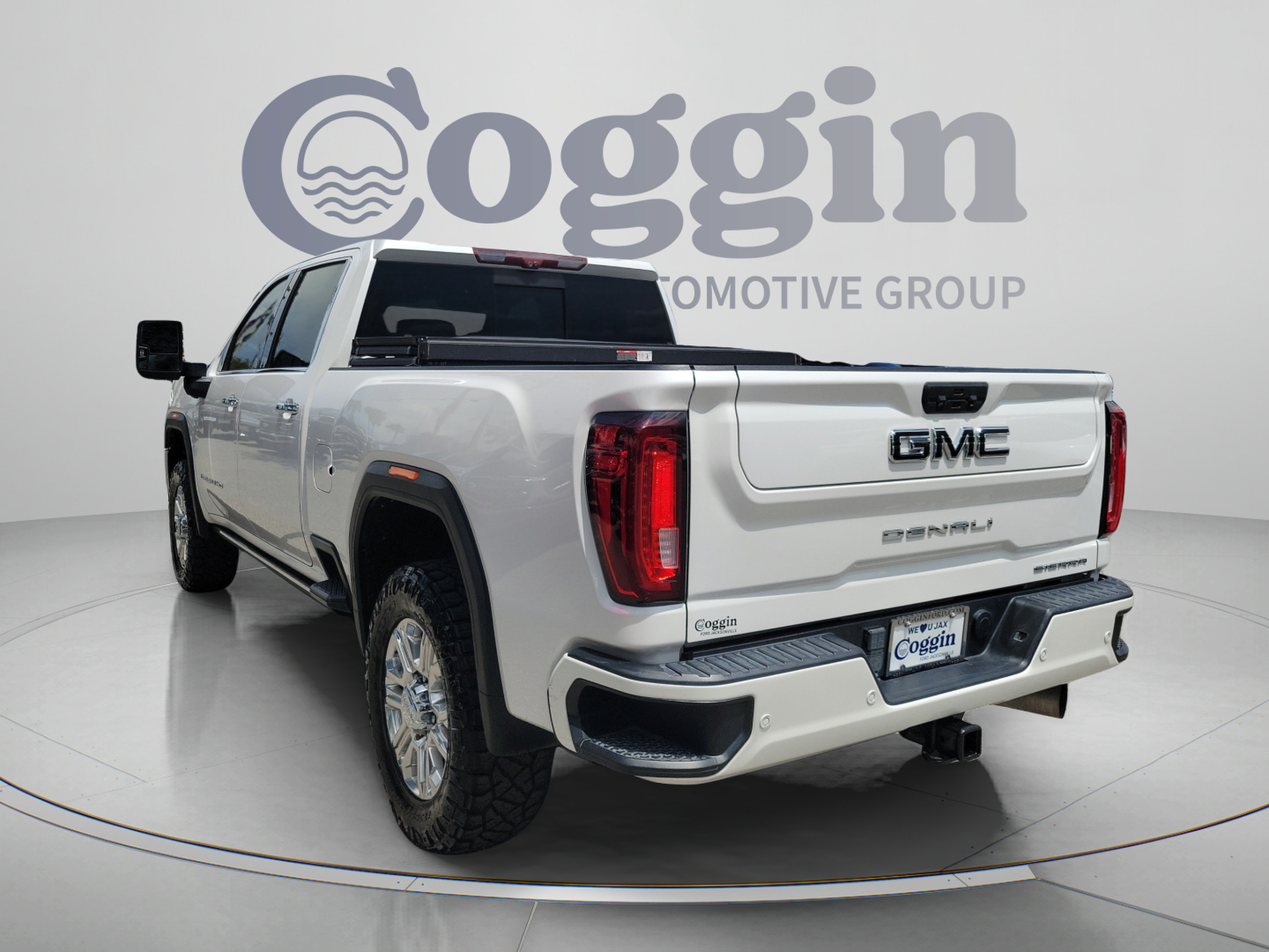 Used 2021 GMC Sierra 2500 Denali w/ Denali Ultimate Package AWD/4WD image 2