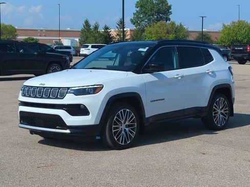 Used 2022 Jeep Compass Limited w/ Elite Group AWD/4WD image 7