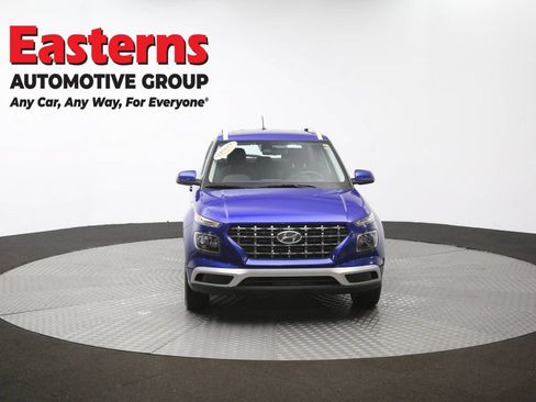 Used 2024 Hyundai Venue SEL FWD image 51