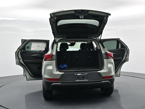 New 2026 Chevrolet TrailBlazer LT w/ Midnight Edition FWD image 35