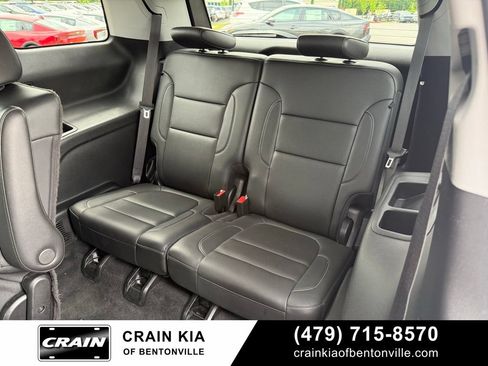 Used 2023 GMC Acadia SLT w/ Elevation Edition FWD image 26