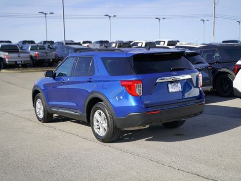 Used 2021 Ford Explorer XLT image 7