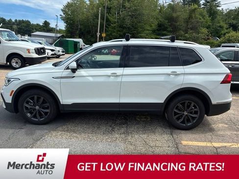 Used 2022 Volkswagen Tiguan SE w/ Panoramic Sunroof Package AWD/4WD image 8