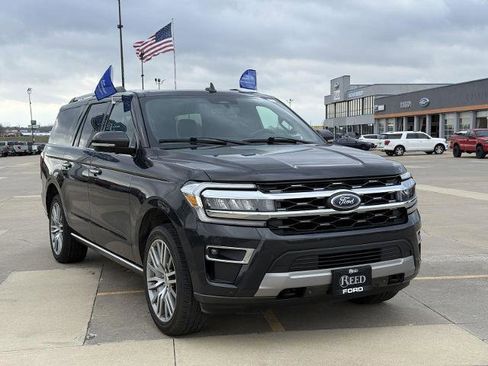 Certified 2022 Ford Expedition Max Limited AWD/4WD image 2