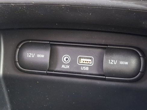 Used 2020 Kia Sorento LX image 22