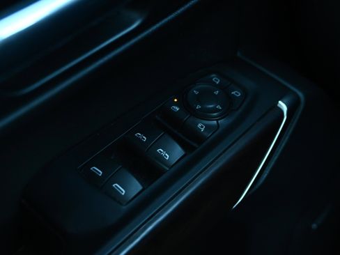 Used 2021 GMC Sierra 1500 SLT image 27