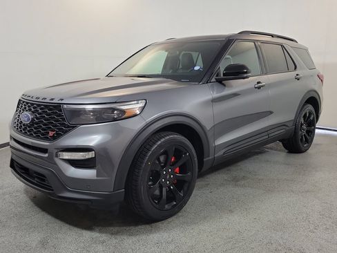 Used 2023 Ford Explorer ST w/ Equipment Group 401A AWD/4WD image 3