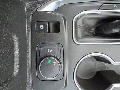 Used 2019 Chevrolet Traverse LS image 20