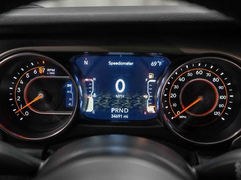 Used 2021 Jeep Wrangler Unlimited Sport image 32