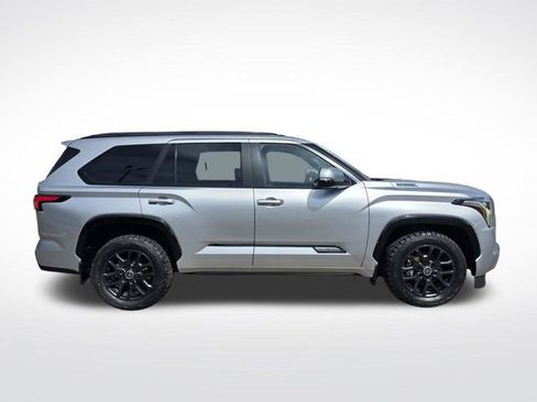 Used 2024 Toyota Sequoia Platinum image 2