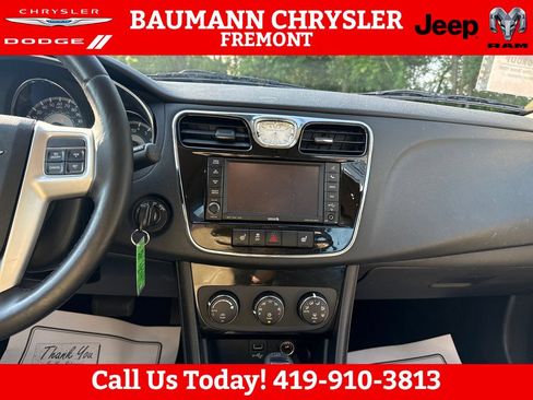 Used 2012 Chrysler 200 Limited FWD image 19