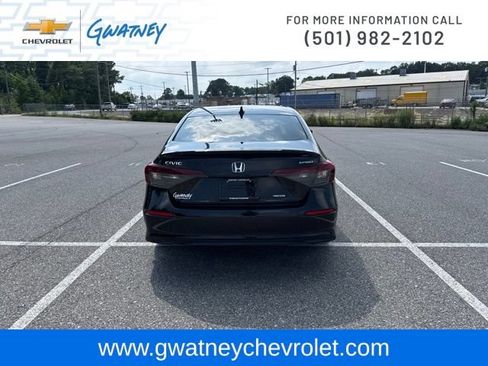 Used 2025 Honda Civic Sport image 6