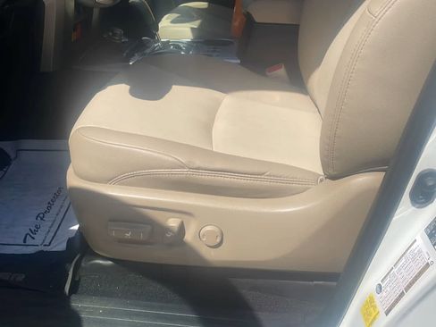 Used 2020 Toyota 4Runner SR5 Premium w/ Moonroof Package AWD/4WD image 13