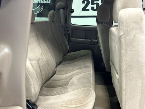 Used 2005 Chevrolet Silverado 3500 LS w/ Heavy-Duty Power Package AWD/4WD image 12