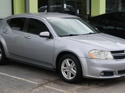 Used 2014 Dodge Avenger SXT FWD image 5