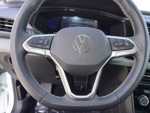 Used 2023 Volkswagen Taos SE image 21