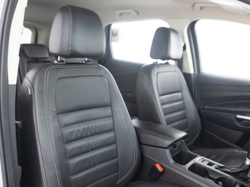 Used 2017 Ford Escape Titanium FWD image 28