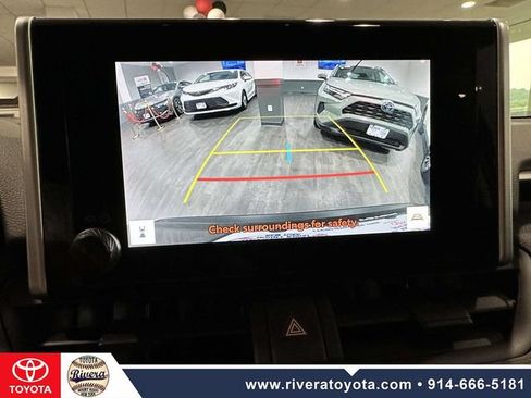 Used 2023 Toyota RAV4 LE AWD/4WD image 23
