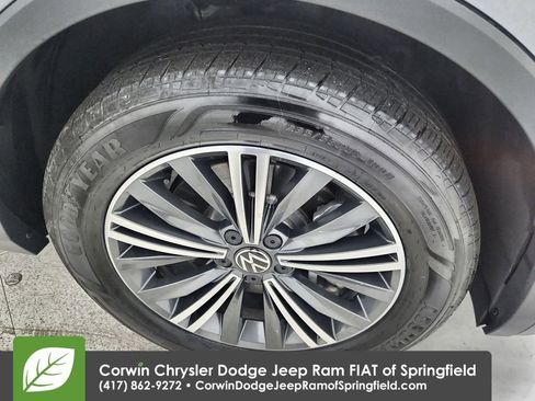 Used 2024 Volkswagen Tiguan Wolfsburg Edition image 25