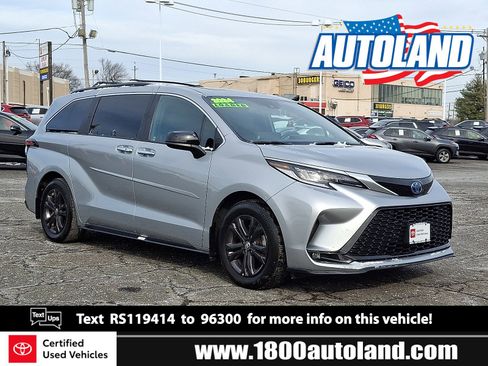 Certified 2024 Toyota Sienna XSE image 1