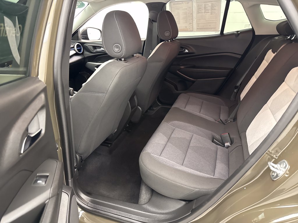 Certified 2024 Chevrolet Trax LS FWD image 23