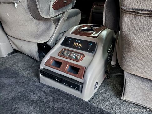 Used 2015 GMC Savana 2500 image 34