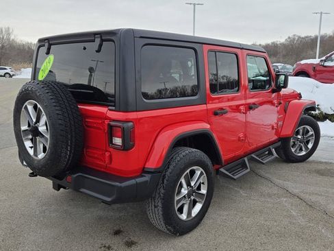 Used 2019 Jeep Wrangler Unlimited Sahara image 11