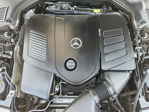 Used 2025 Mercedes-Benz CLE 300 4MATIC Coupe image 33
