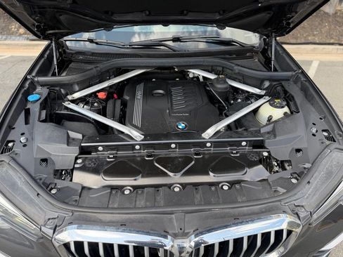 Used 2019 BMW X5 xDrive40i w/ Premium Package 2 image 6