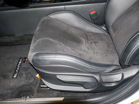 Used 2025 Hyundai Elantra N image 16