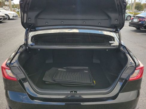 Used 2026 Toyota Camry SE image 10