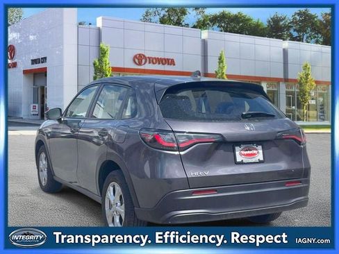 Used 2023 Honda HR-V LX image 8