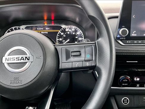 Used 2021 Nissan Rogue SV FWD image 26