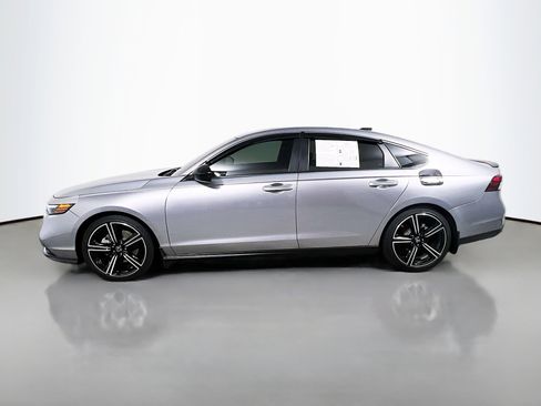 Used 2024 Honda Accord Sport image 9