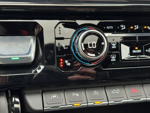 New 2026 GMC Sierra 1500 AT4 w/ AT4 Premium Package image 21