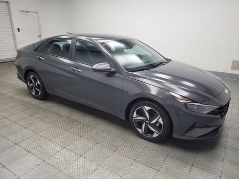 Used 2023 Hyundai Elantra SEL w/ Convenience Package image 11