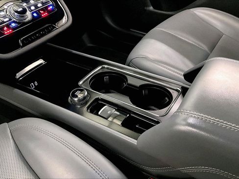 Used 2021 Lincoln Corsair AWD w/ Equipment Group 101A image 16