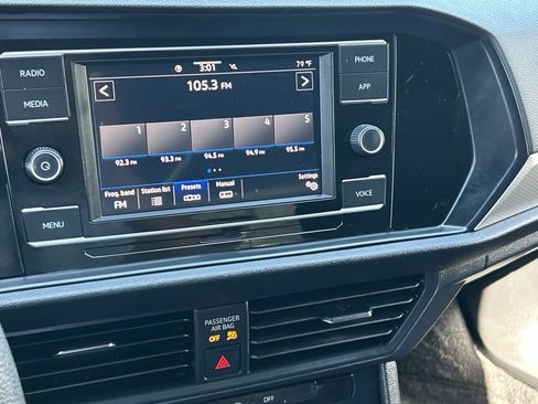 Used 2023 Volkswagen Jetta Sport FWD image 19
