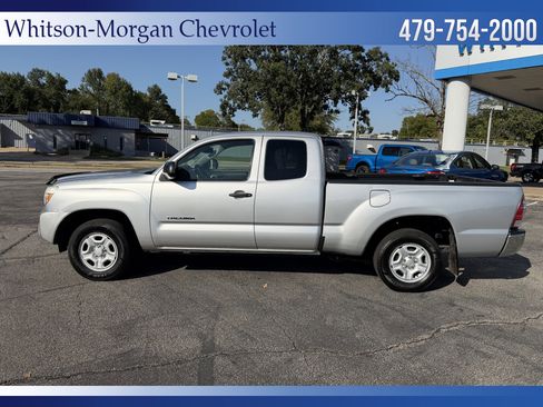 Used 2013 Toyota Tacoma 2WD Access Cab image 2